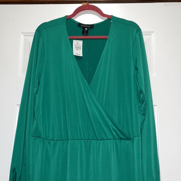 NWT Ashley Stewart Kelly GREEN Long sleeve V neck MIDI dress - Picture 2 of 11